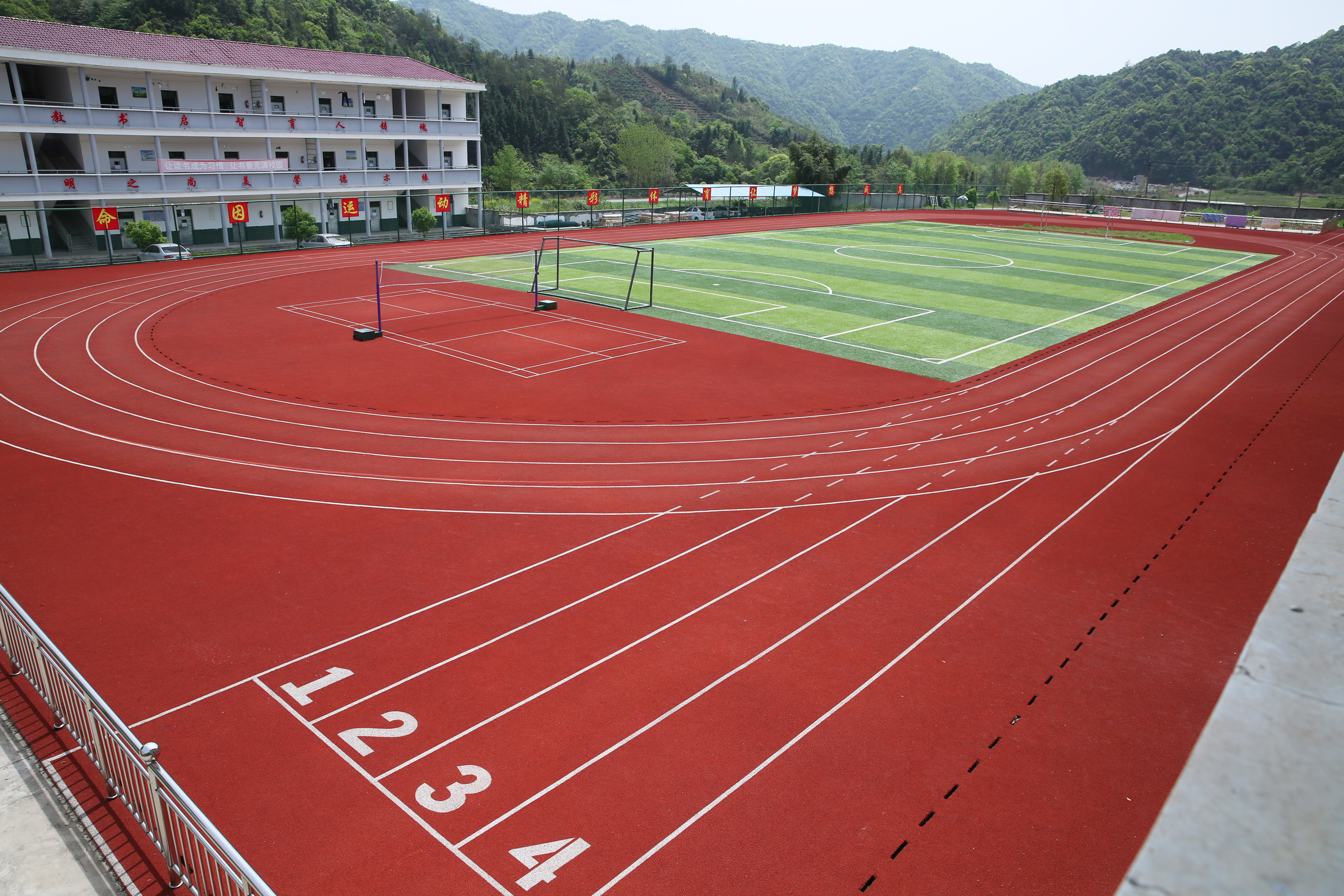 Wholesale Price Air Permeable Running Track for Sports Flooring Playground with Shock