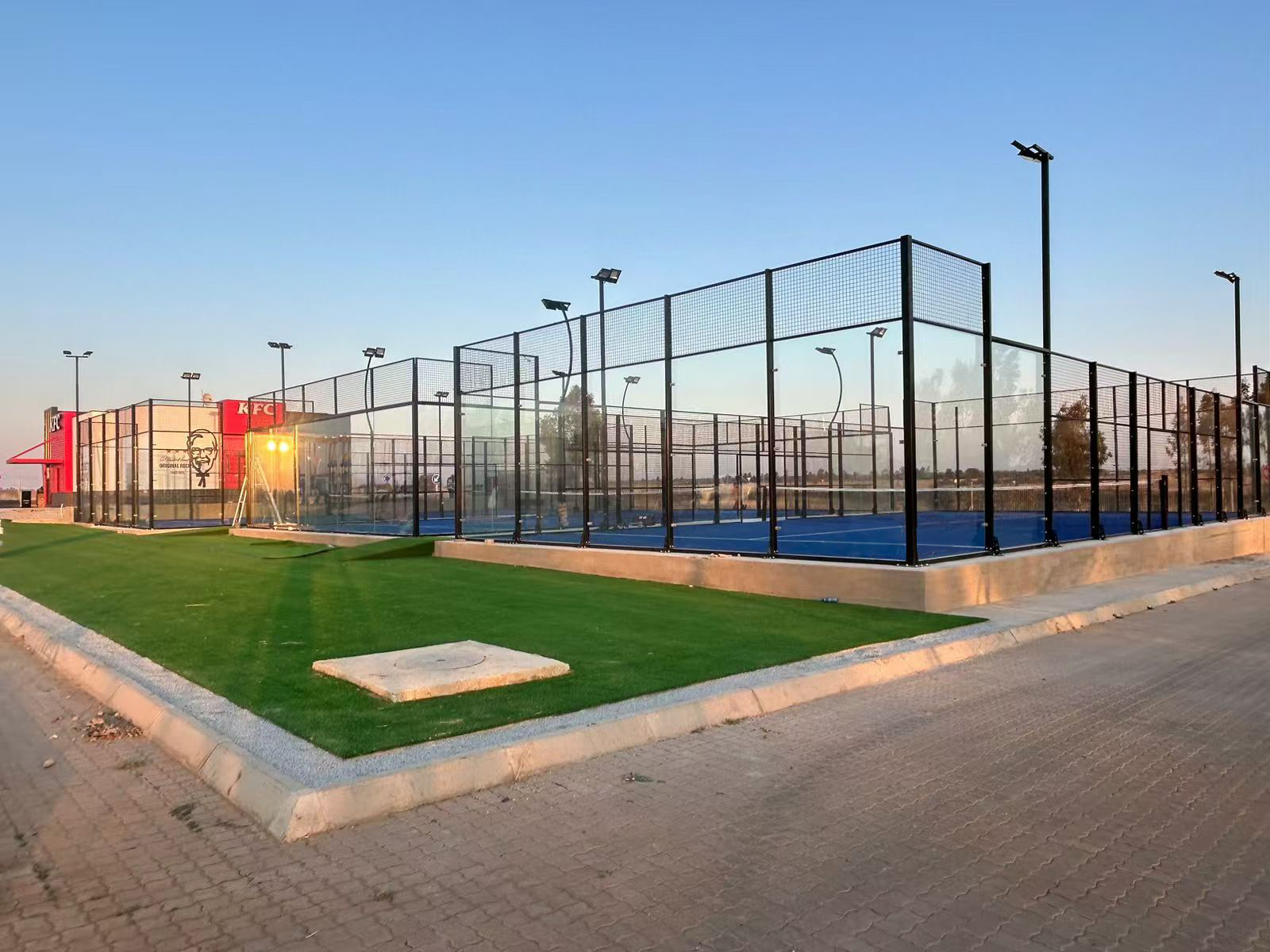 Strong - Wind Prone Countries: Ideal Conditions for Our Sturdy H003 Padel Court, Proven by South Africa Success