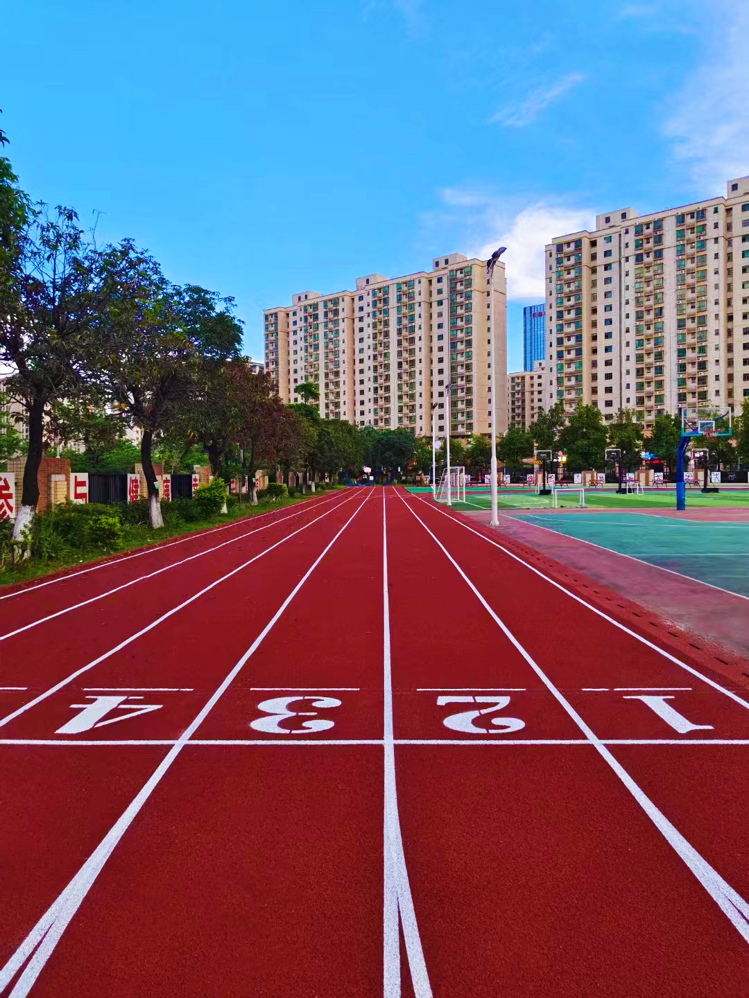 Permeable Running Track: A Cost-Effective, High-Performance Sports Surface Solution！
