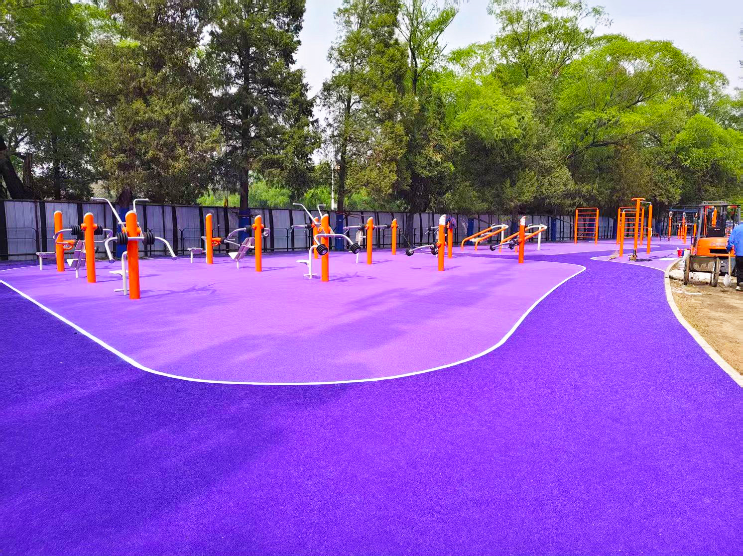 EPDM rubber flooring for outdoor fitness area and playground
